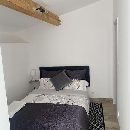 Bel Appartement Au Coeur Du Village De Sartene Bagian luar foto