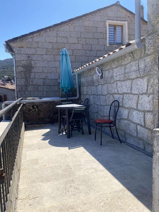 Bel Appartement Au Coeur Du Village De Sartene Bagian luar foto